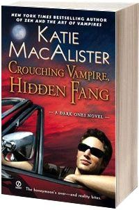 Книга - Крадущийся вампир, затаившийся клык. Кейти МакАлистер - читать в Litvek
